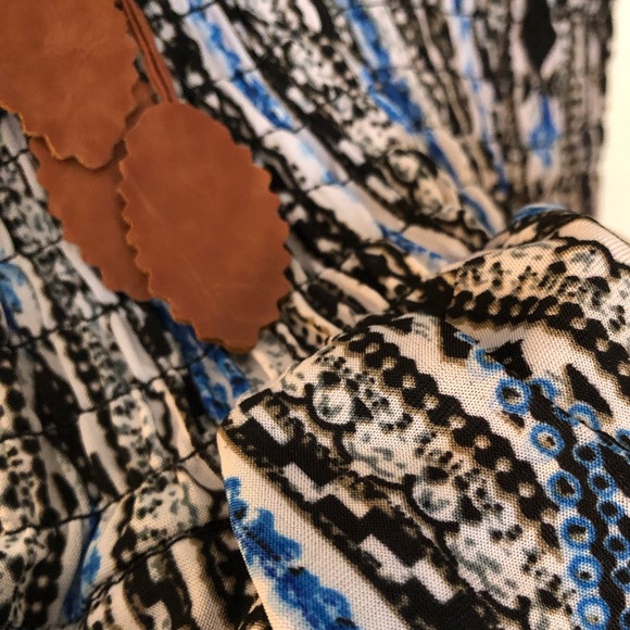 Romper Size: S. Lightweight and silky. Barely worn. - Picture 10 of 10